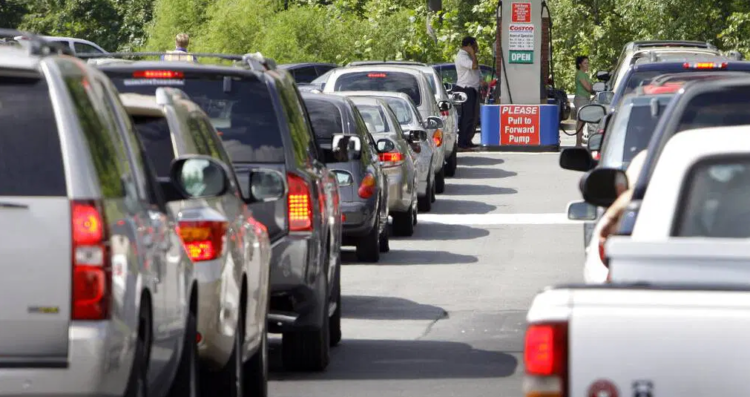 Empty Tanks and Sour Outlooks: Fuel Crisis Hamstrings Desperate Taxi Drivers